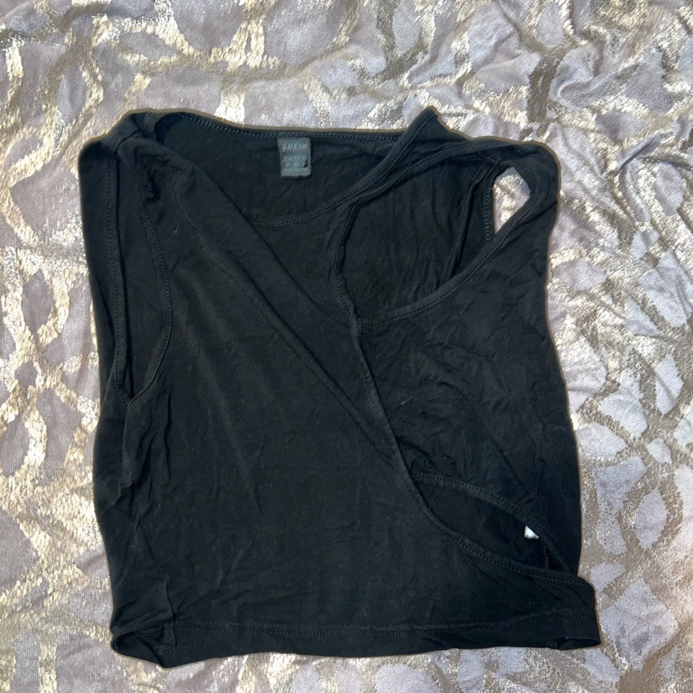 Black cropped top